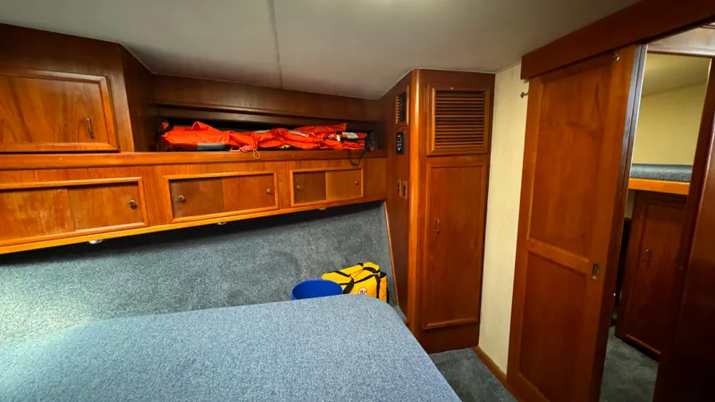 1989 Egg Harbor 43 Convertible Sport Fisherman