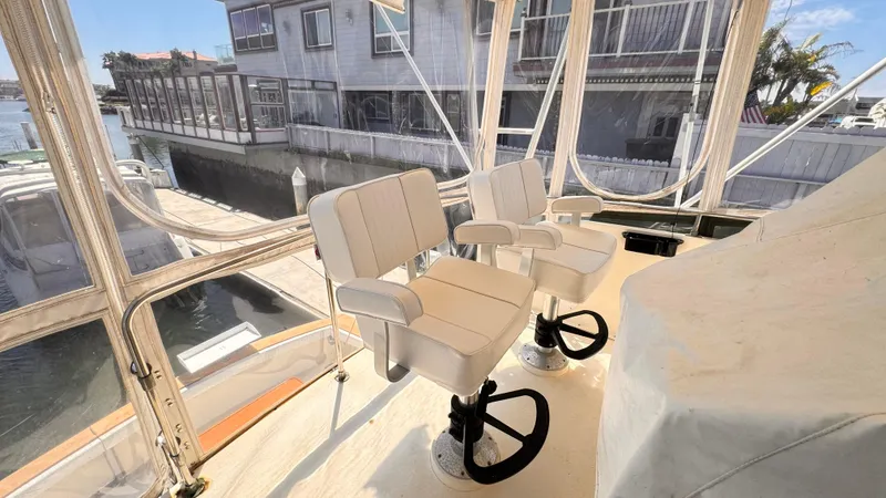 1989 Egg Harbor 43 Convertible Sport Fisherman