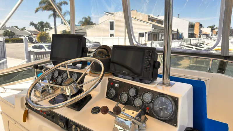 1989 Egg Harbor 43 Convertible Sport Fisherman