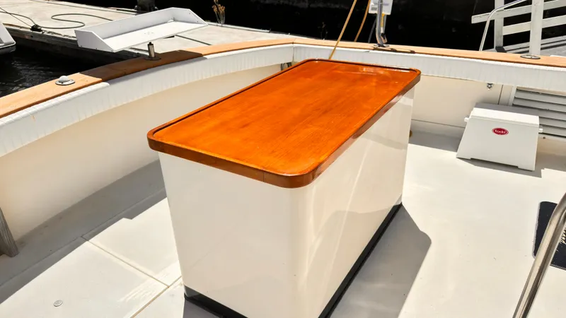 1989 Egg Harbor 43 Convertible Sport Fisherman