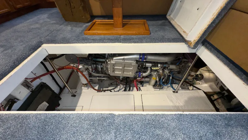 1989 Egg Harbor 43 Convertible Sport Fisherman