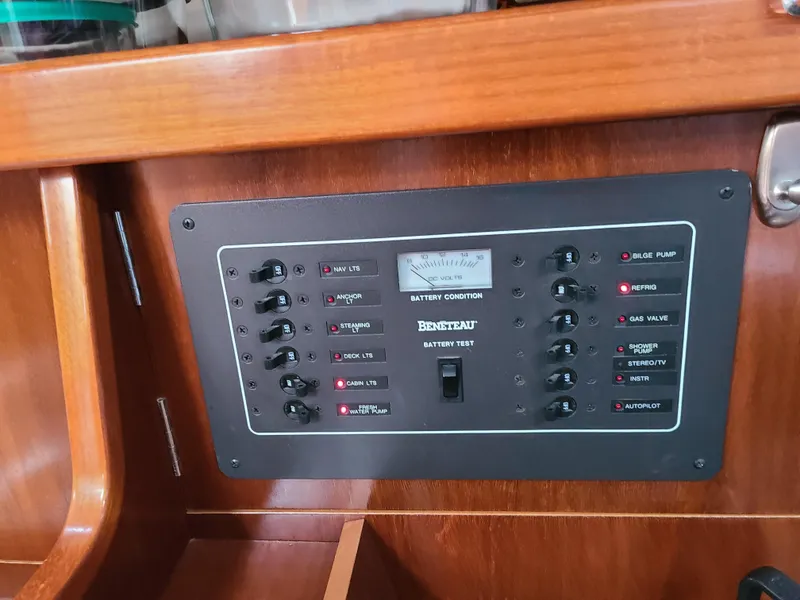 1997 Beneteau 351