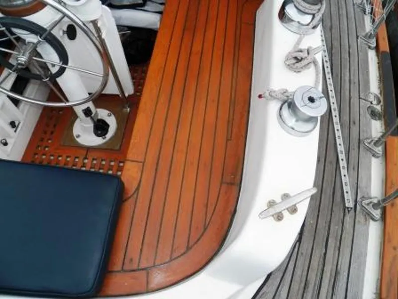 COCKPIT SEATING