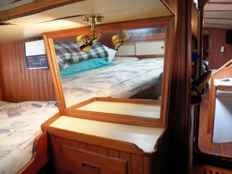 AFT MASTER CABIN MIRROR
