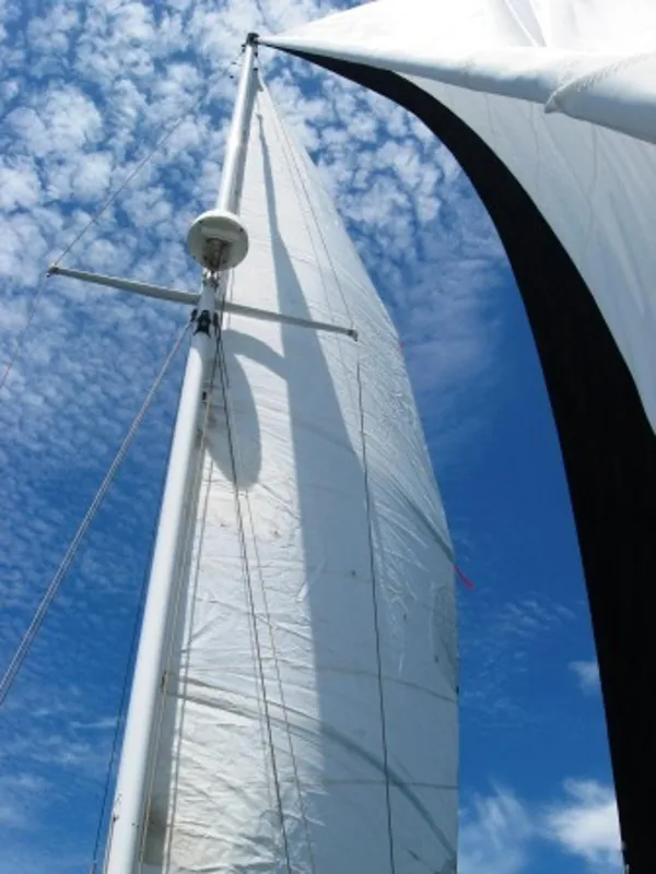 FULL BATTEN MAIN OFF THE WIND