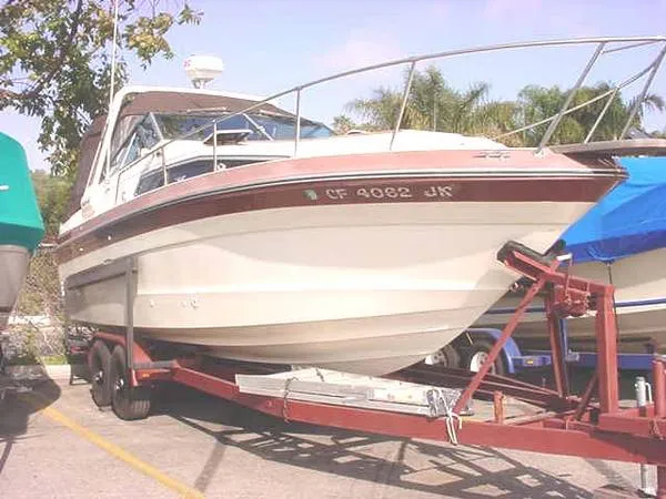 1987 Sea Ray 268 Sundancer & trailer
