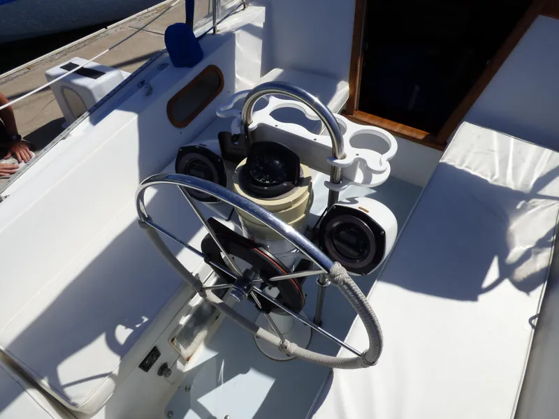 1982 Catalina 30