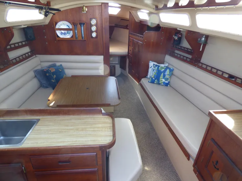 1982 Catalina 30