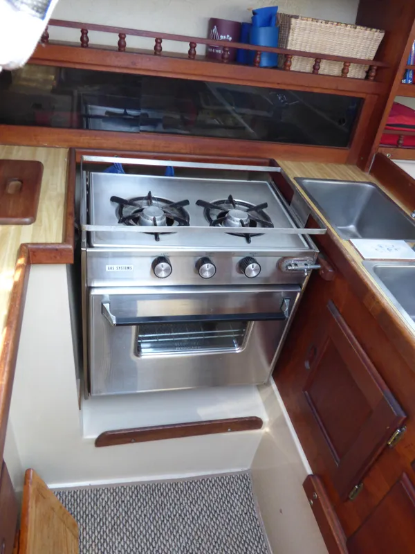 1982 Catalina 30