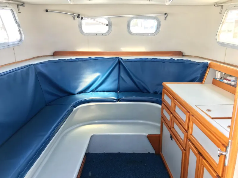 1993 Willard Marine 12 meter Navy Admirals Launch
