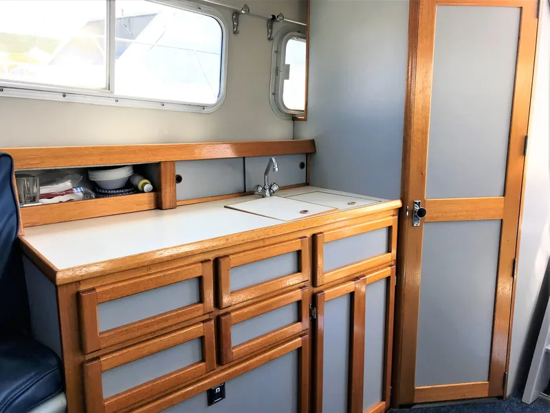 1993 Willard Marine 12 meter Navy Admirals Launch