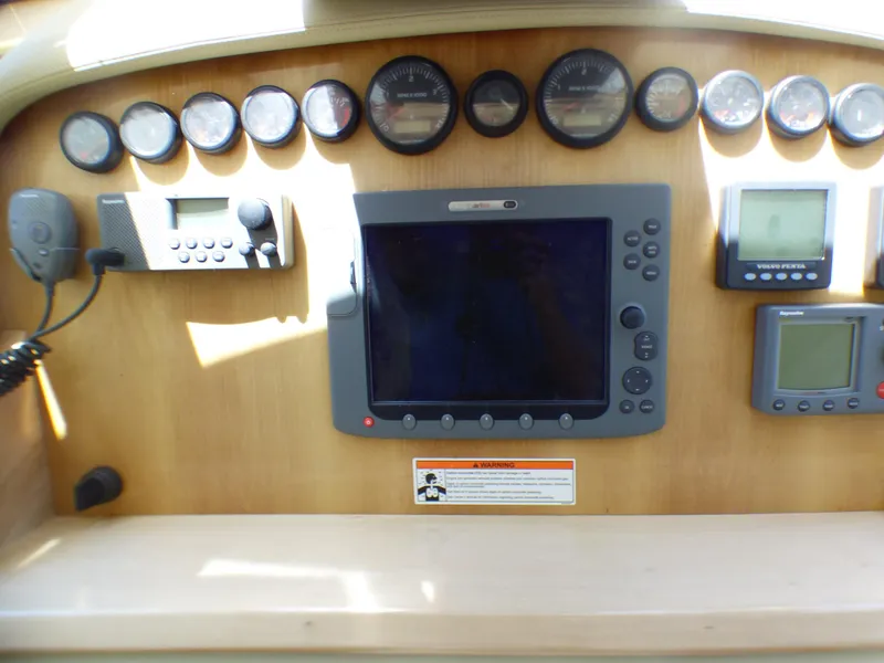 2006 Navigator 4800 Pilothouse/Sedan
