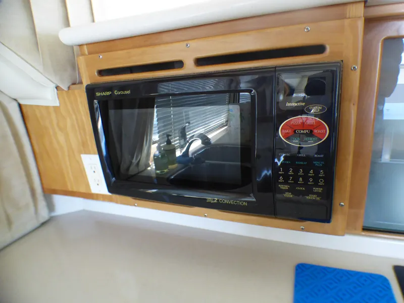 2006 Navigator 4800 Pilothouse/Sedan