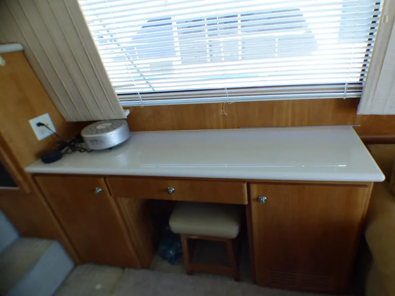 2006 Navigator 4800 Pilothouse/Sedan