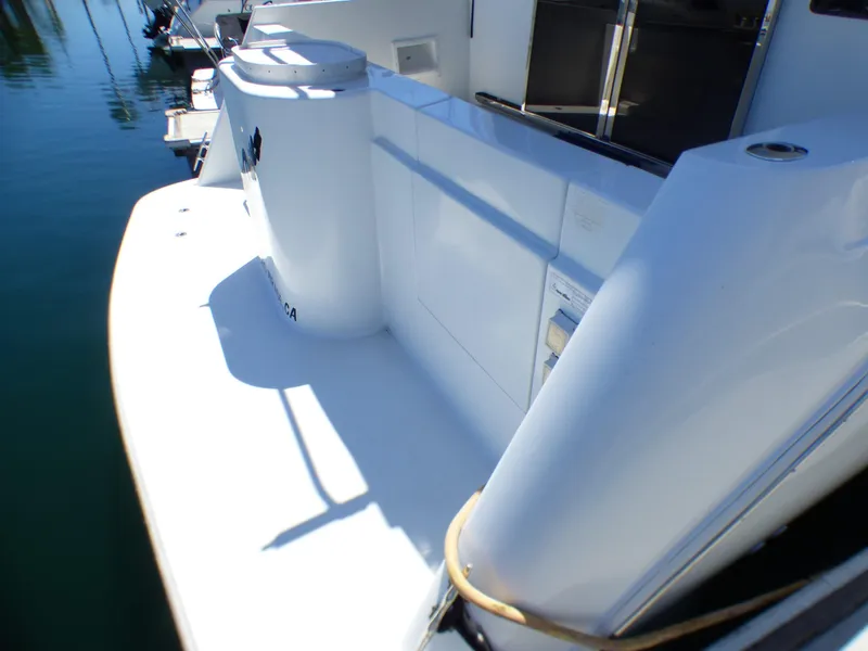 2006 Navigator 4800 Pilothouse/Sedan