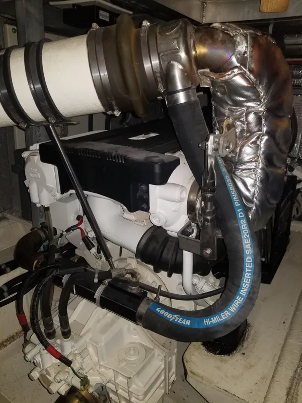 2006 Navigator 4800 Pilothouse/Sedan