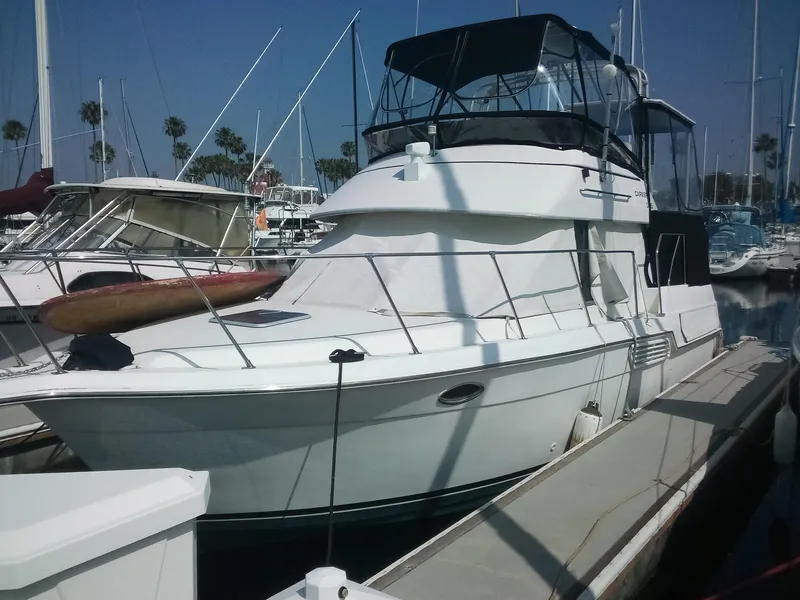 1995 Carver 325 Aft Cabin Motor Yacht