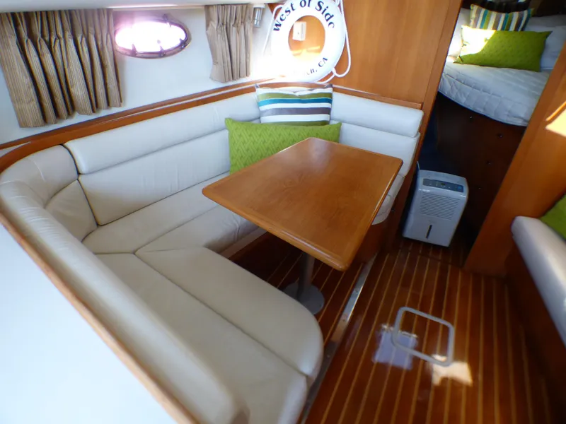 1995 Tiara Yachts Open