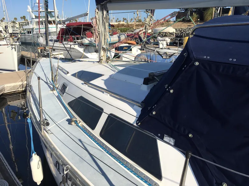 1990 Hunter 35.5