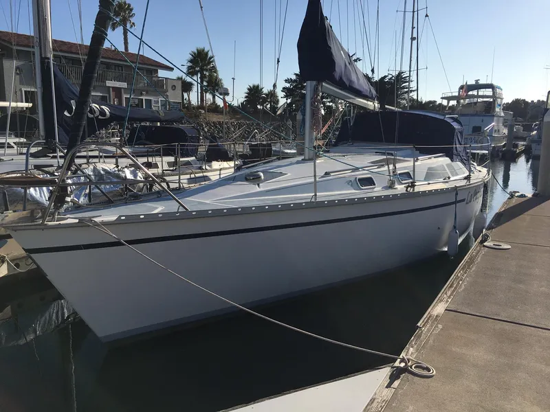 1990 Hunter 35.5