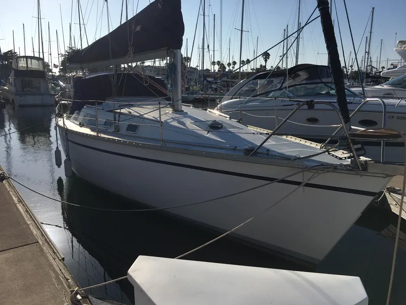 1990 Hunter 35.5