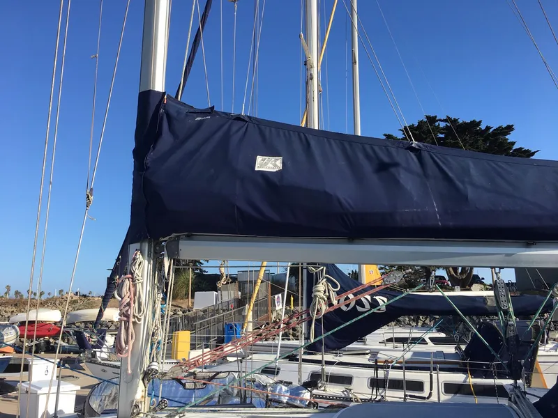 1990 Hunter 35.5