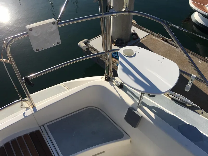 1990 Hunter 35.5