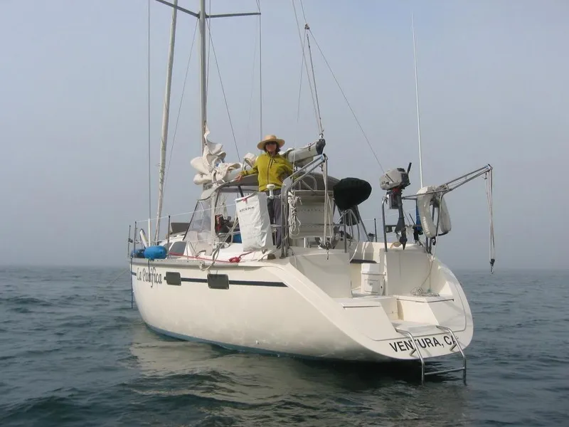 1990 Hunter 35.5