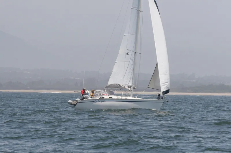 1990 Hunter 35.5