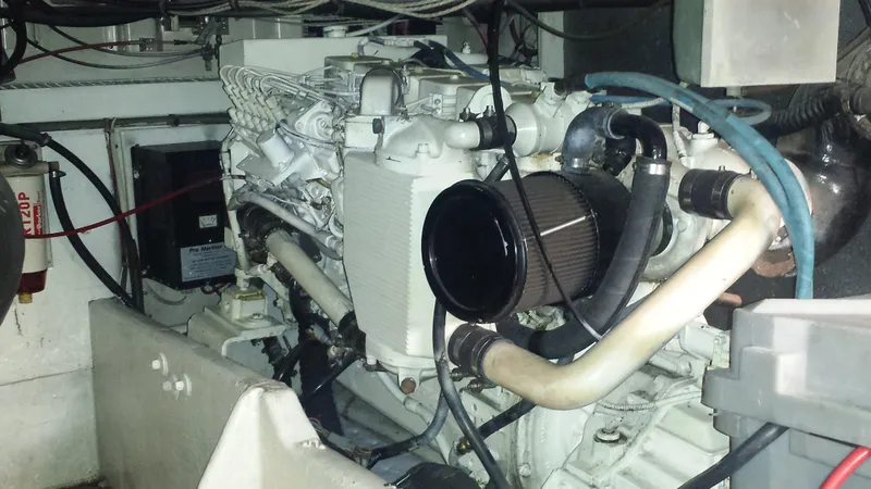 1997 Maxum 4600 SCB