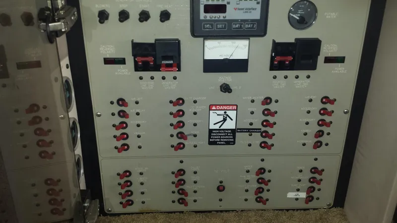 1997 Maxum 4600 SCB