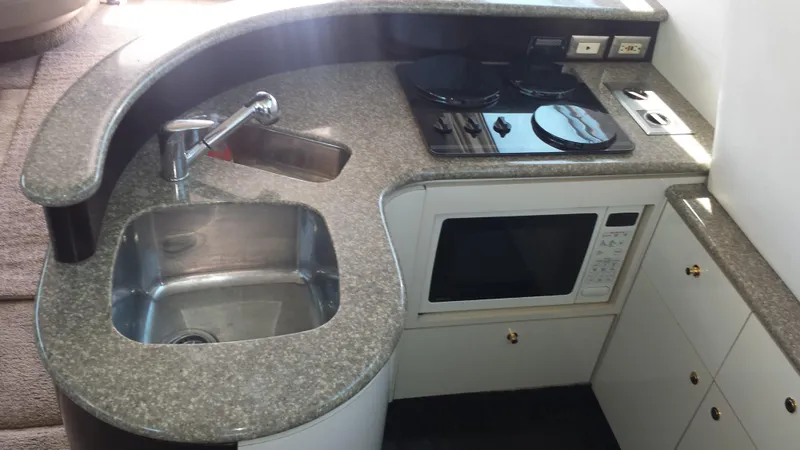 1997 Maxum 4600 SCB