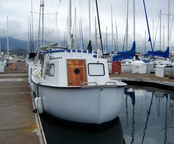 1989 World Marine Monk Custom Cutter
