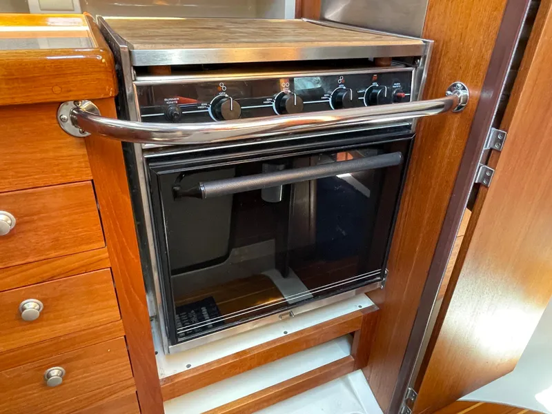 Stove and oven view