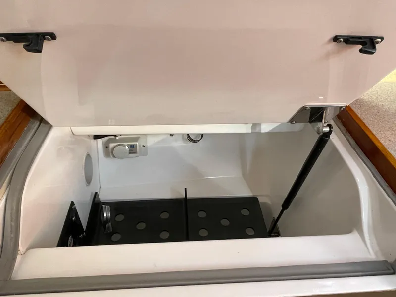 1996 Hunter 376
