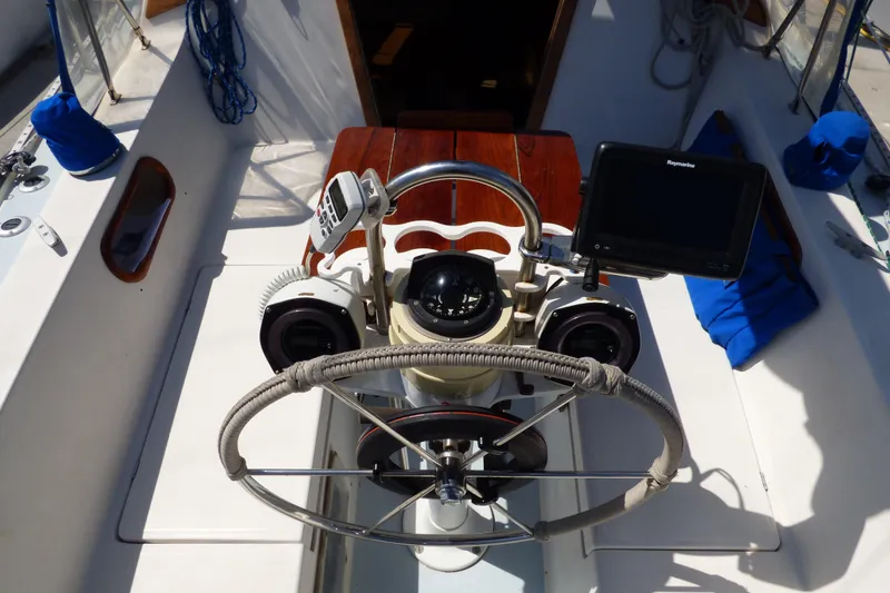 1982 Catalina 30