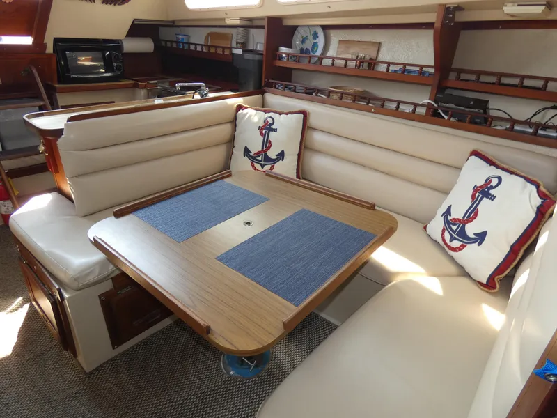 1982 Catalina 30