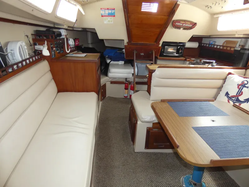 1982 Catalina 30
