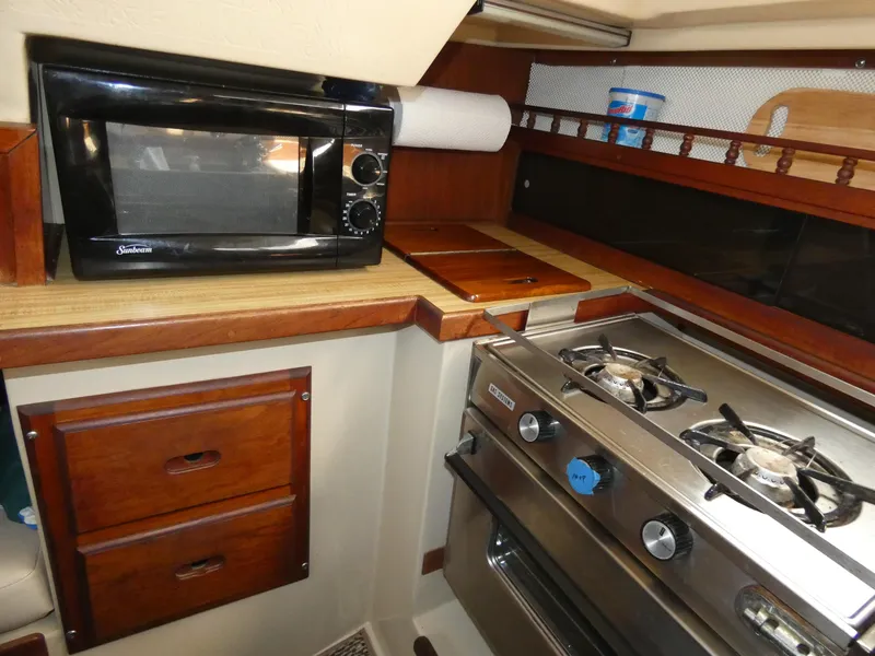 1982 Catalina 30