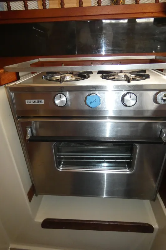 1982 Catalina 30