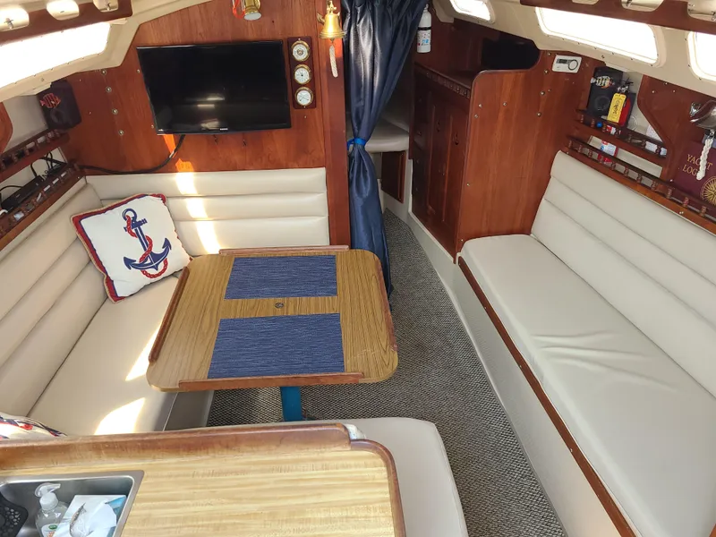 1982 Catalina 30