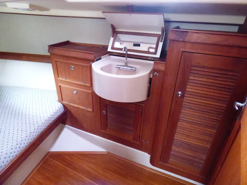 Hidden sink