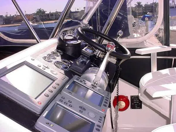 Helm station