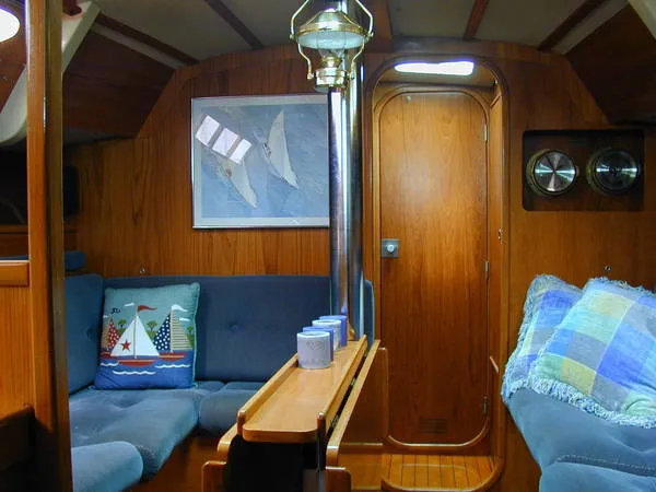 1985 Jeanneau Sun Shine 38