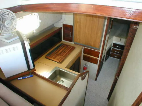 1982 Mainship Sedan/Trawler
