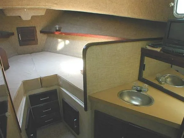 1982 Mainship Sedan/Trawler