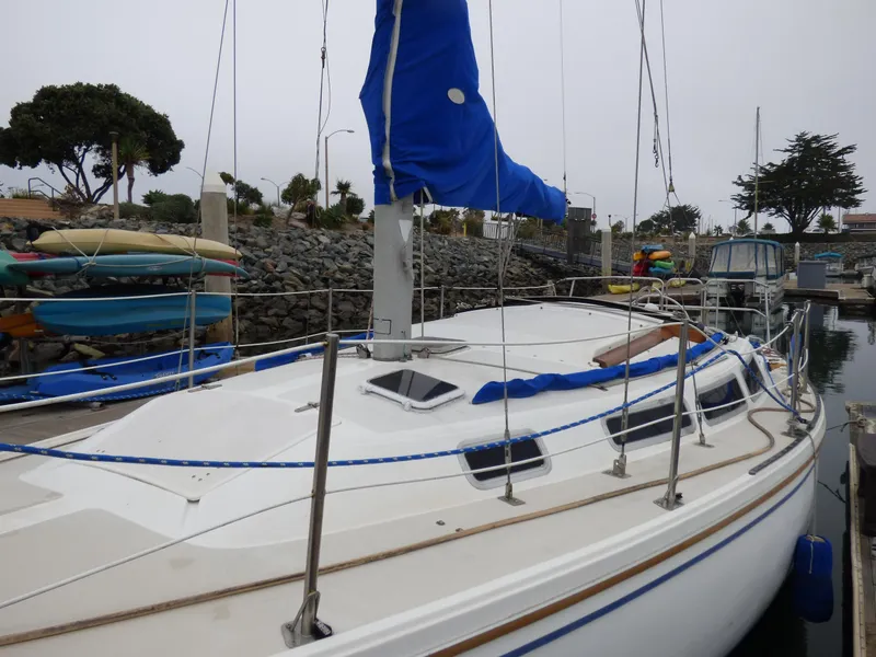 1983 Catalina 30
