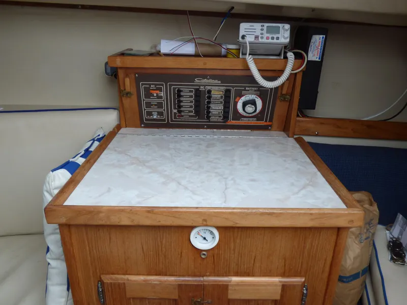 1983 Catalina 30
