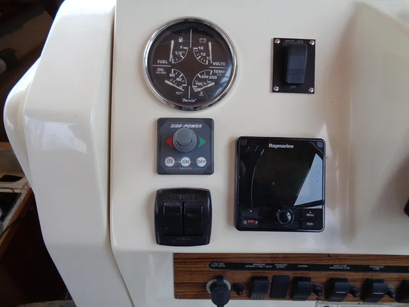 2006 Mainship Pilot II