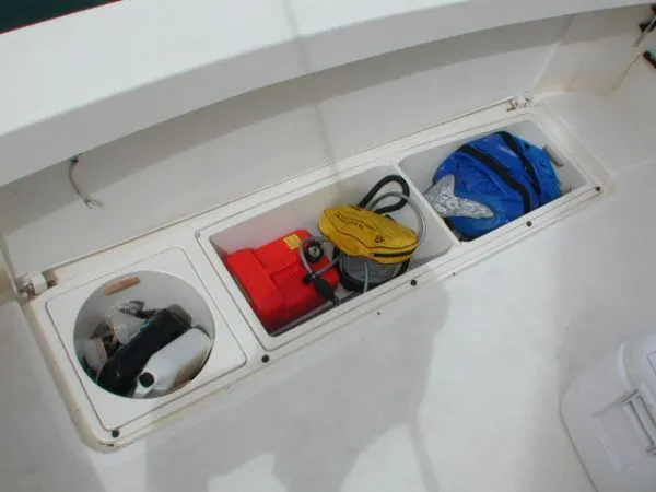 1992 Luhrs 350 Convertible
